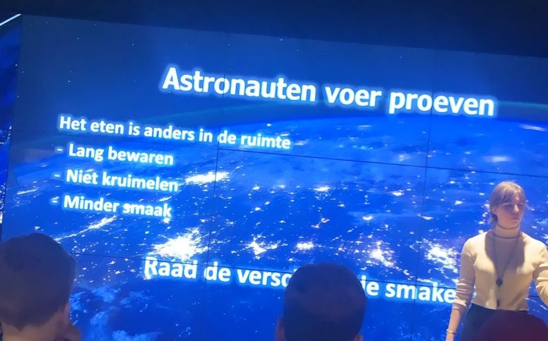 Jonge astronauten volgen ruimtevaartschool in Tilburg.